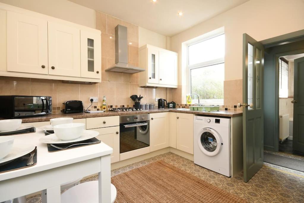 Cottage Style 3 Bedroom House - Close To City Centre & The Peaks Chesterfield Eksteriør bilde