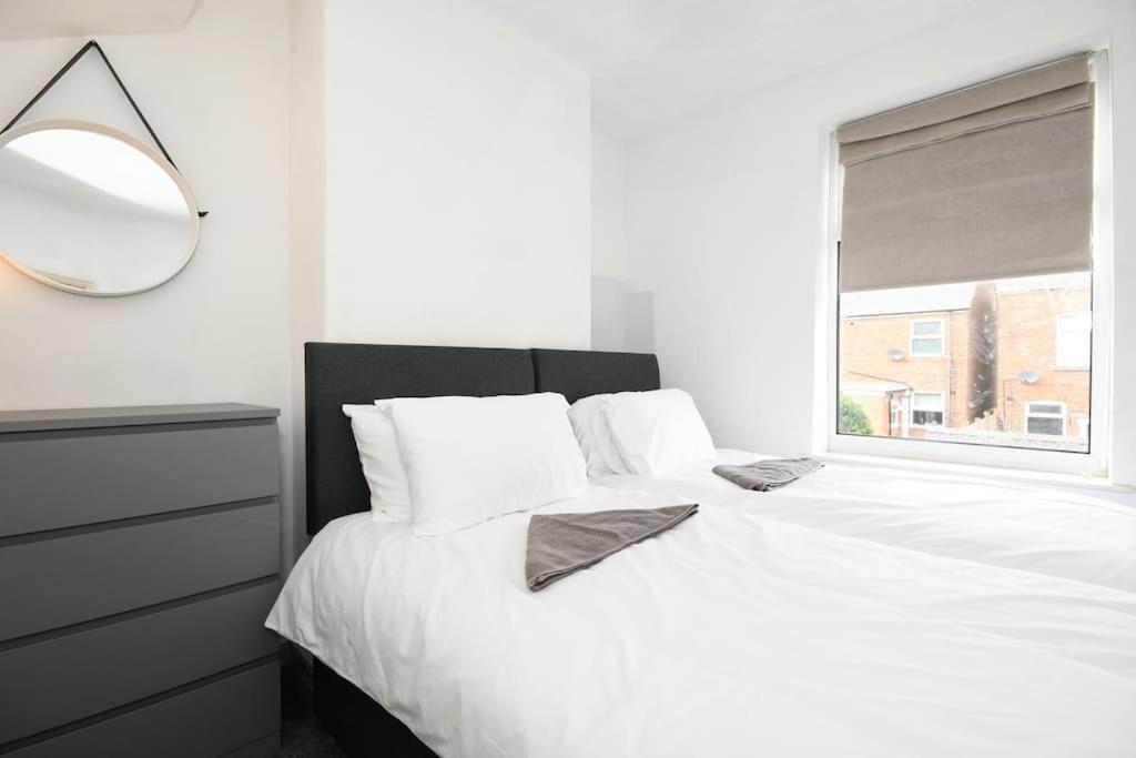 Cottage Style 3 Bedroom House - Close To City Centre & The Peaks Chesterfield Eksteriør bilde